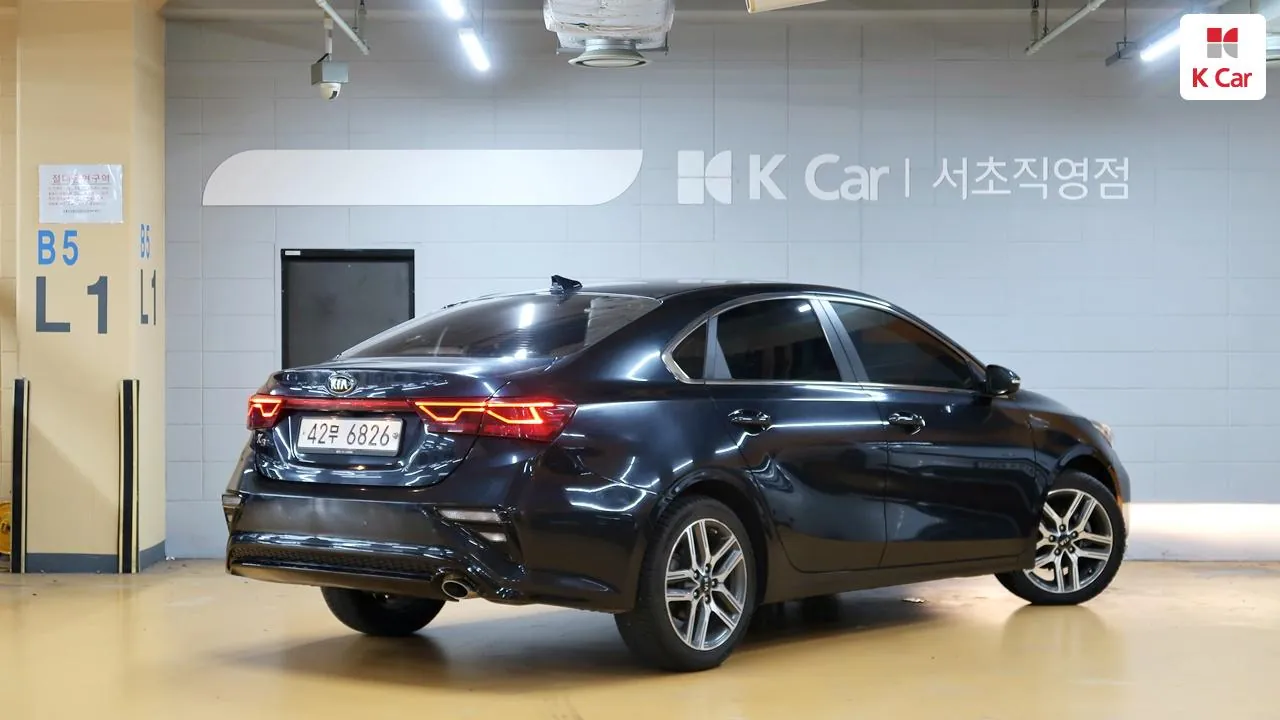 Kia Omníum K3 2020 photo 2