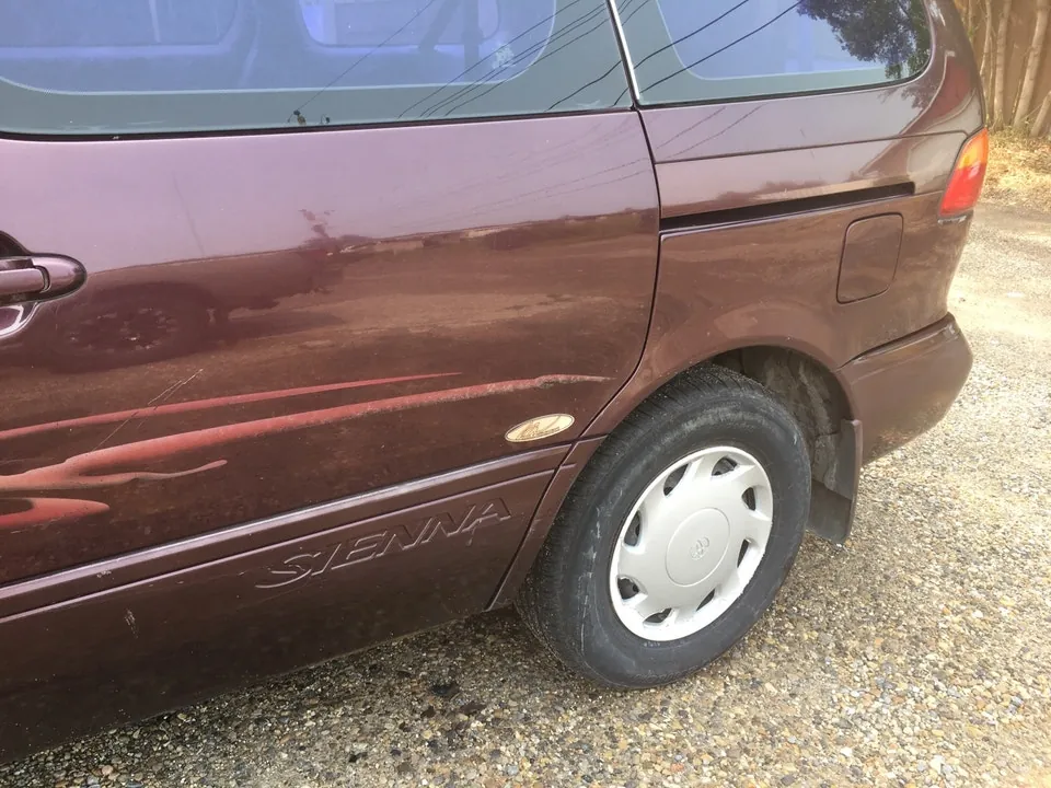 Toyota Sienna 2000 photo 5