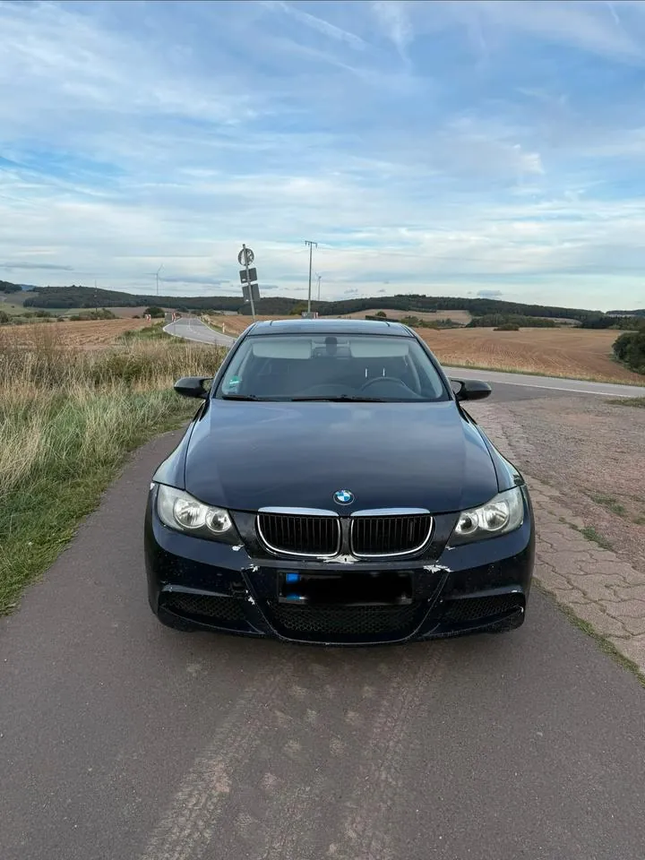 BMW E90