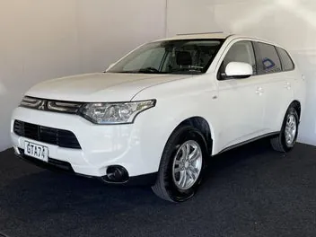 Mitsubishi Outlander 2013 photo 4