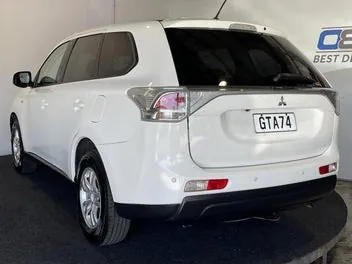 Mitsubishi Outlander 2013 photo 5