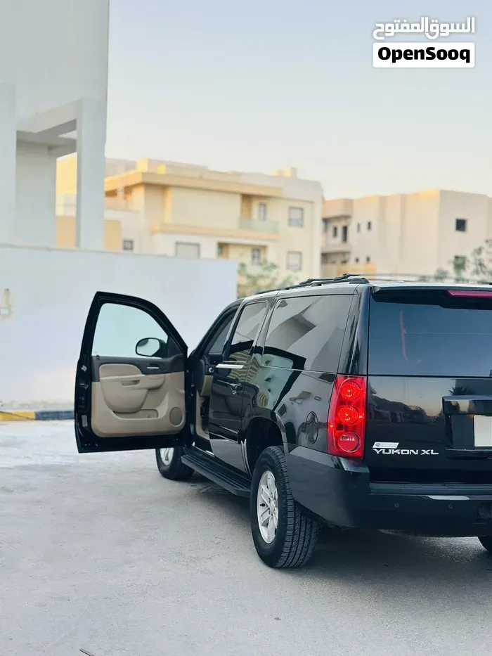 GMC Yukon Xl 2013 photo 3
