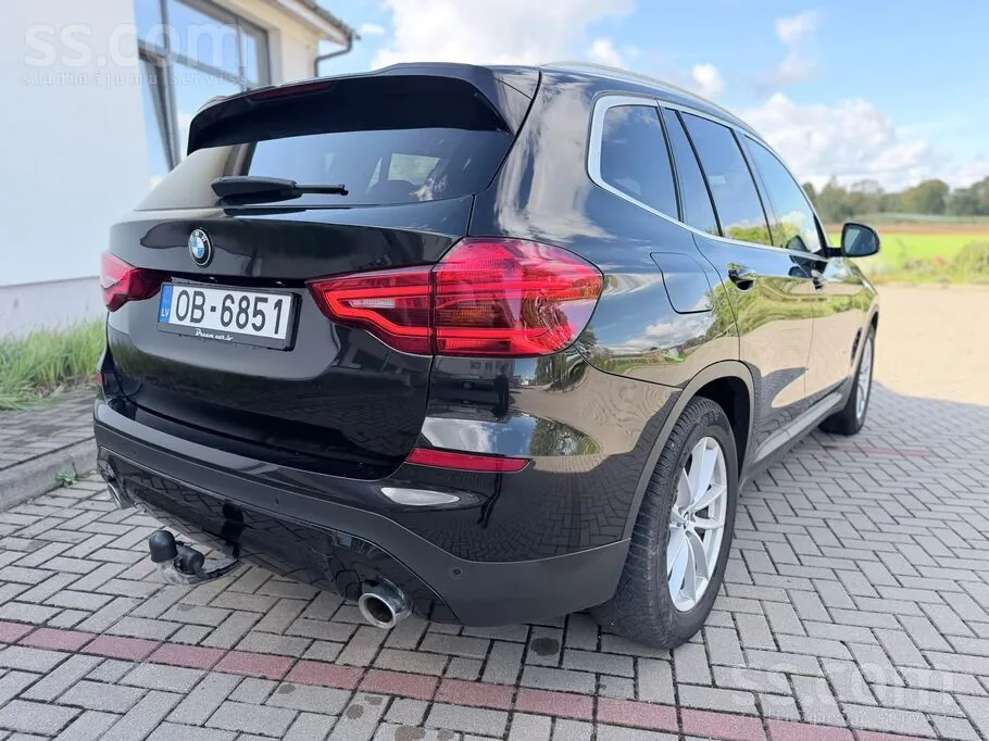 BMW X3 2018 photo 2