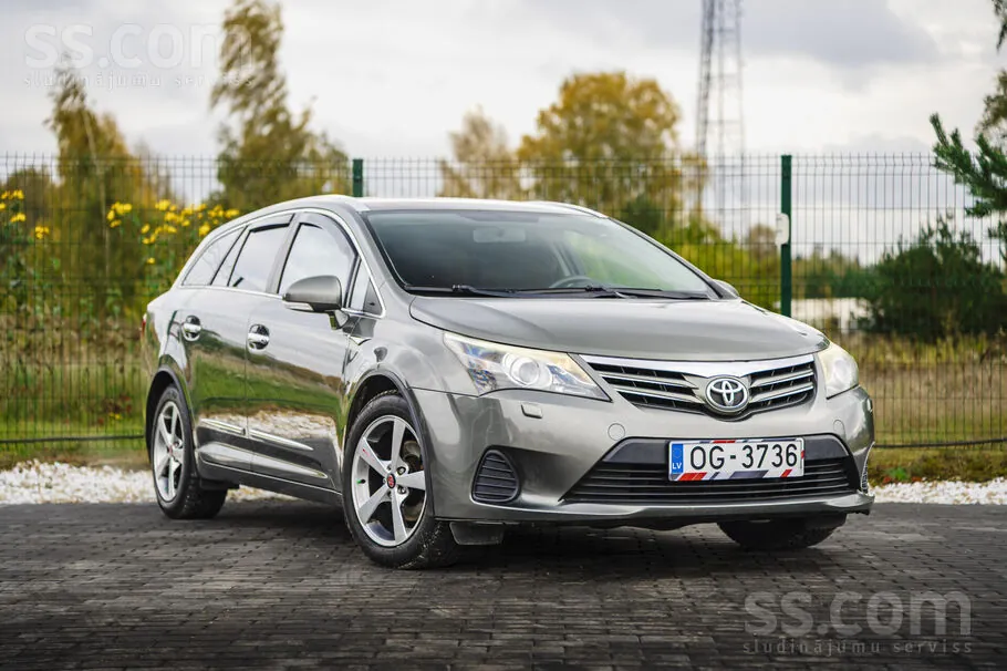 Toyota Avensis 2012 photo 3