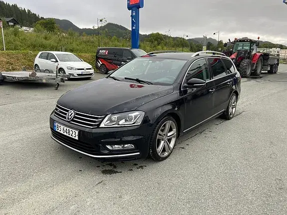 Volkswagen Passat 2013 photo 2