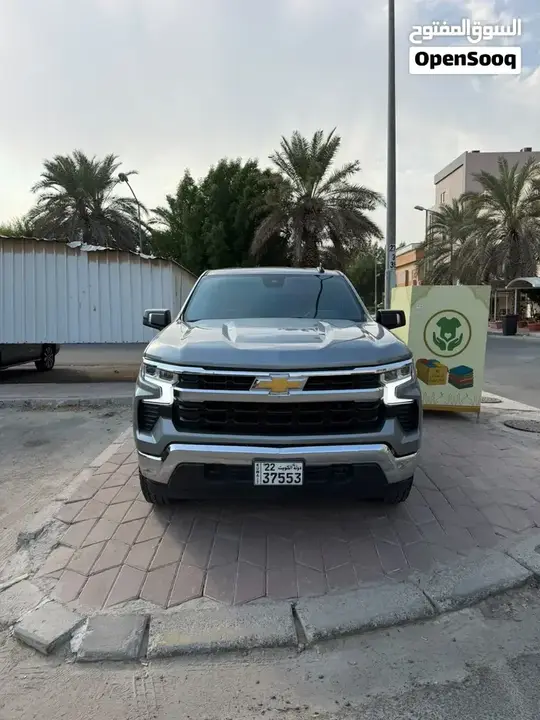 Chevrolet Silverado 2023 photo 2