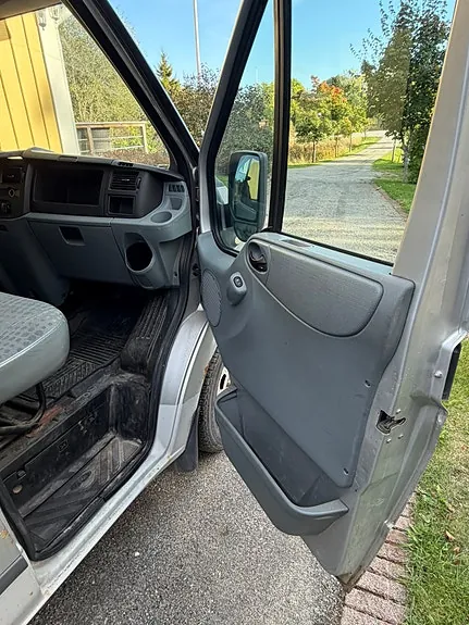 Ford Transit T260 2010 photo 3