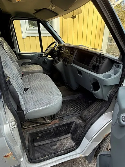 Ford Transit T260 2010 photo 4