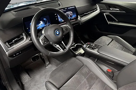 BMW Ix1 2026 photo 5