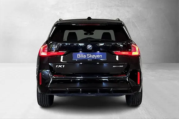 BMW Ix1 2026 photo 4