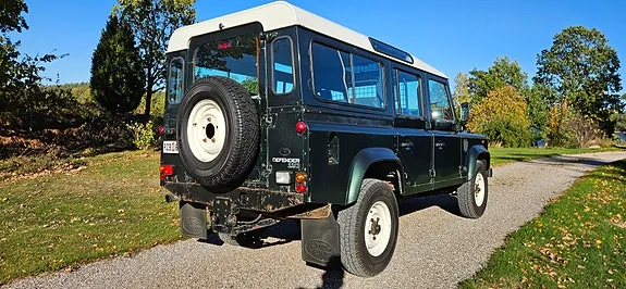 Land Rover Defender 110 2001 photo 3