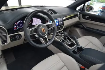 Porsche Cayenne 2021 photo 2