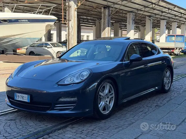 Porsche Panamera 2010 photo 2