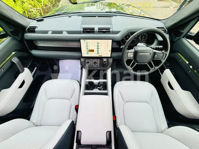 Land Rover Defender 2026 photo 4