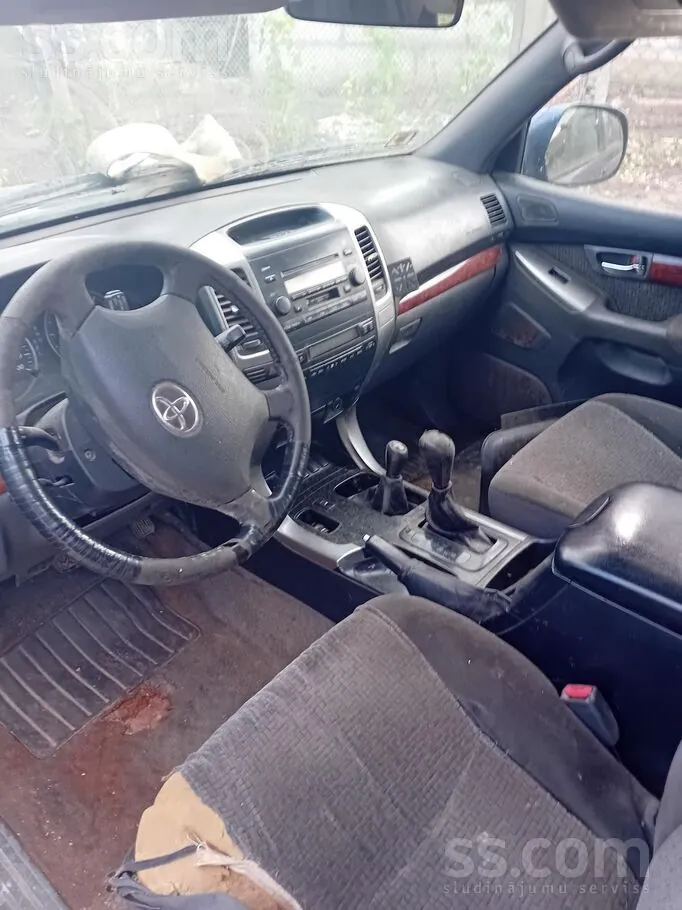 Toyota Land Cruiser 2012 photo 4