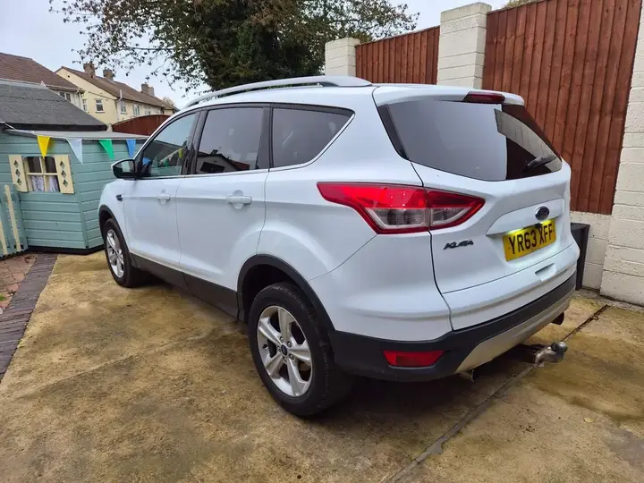 Ford Kuga 2013 photo 4