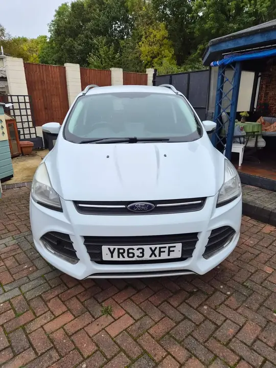Ford Kuga 2013 photo 2
