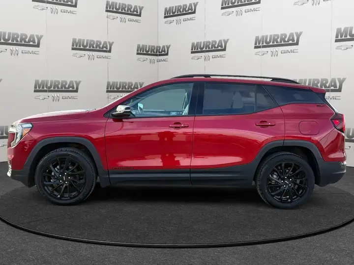 GMC Terrain 2024 photo 2