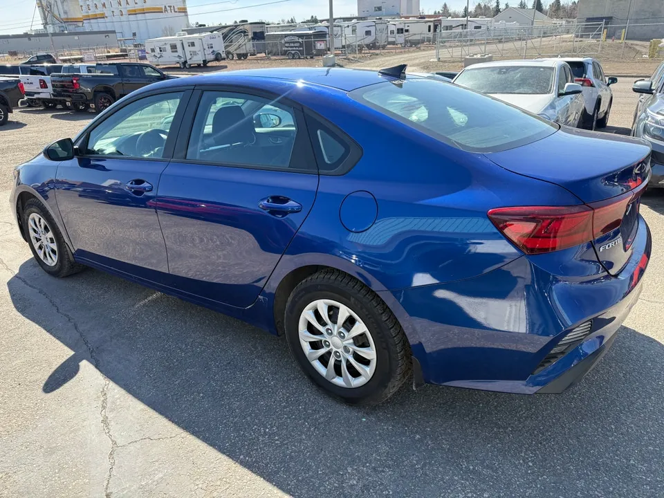 Kia Forte 2022 photo 4