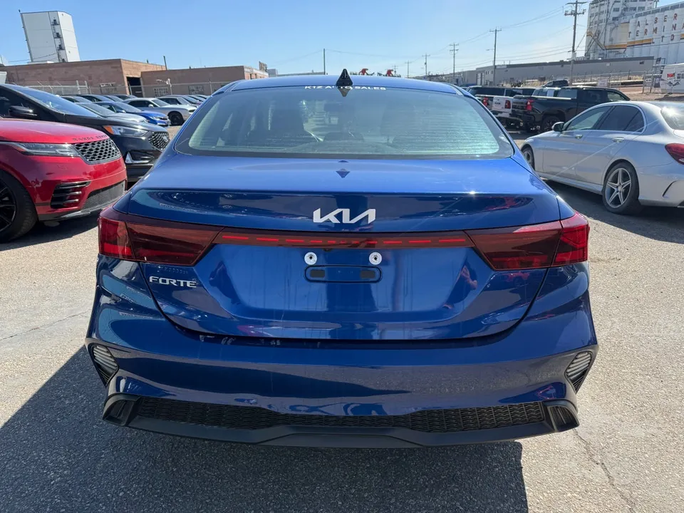 Kia Forte 2022 photo 3