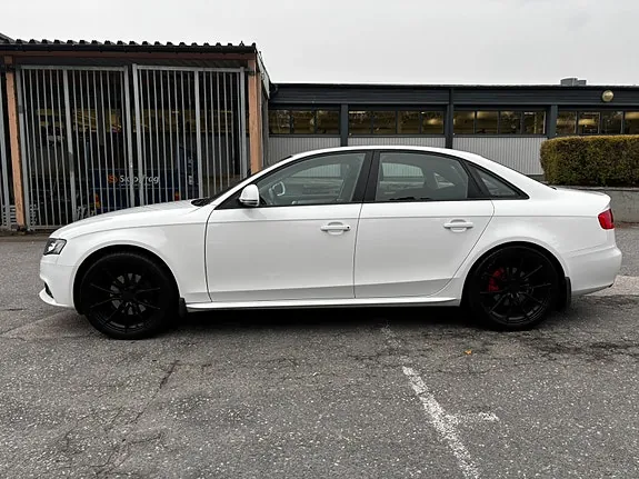 Audi A4 2009 photo 2