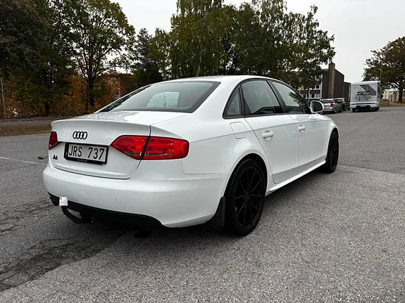 Audi A4 2009 photo 5