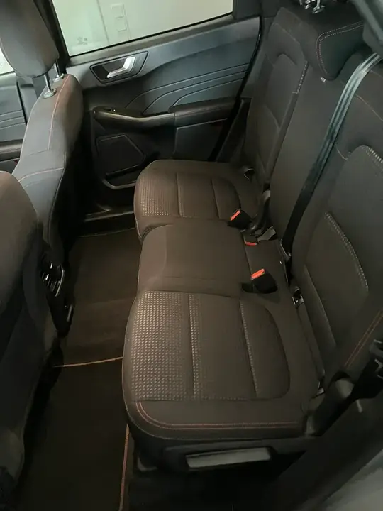 Ford Kuga 2023 photo 2