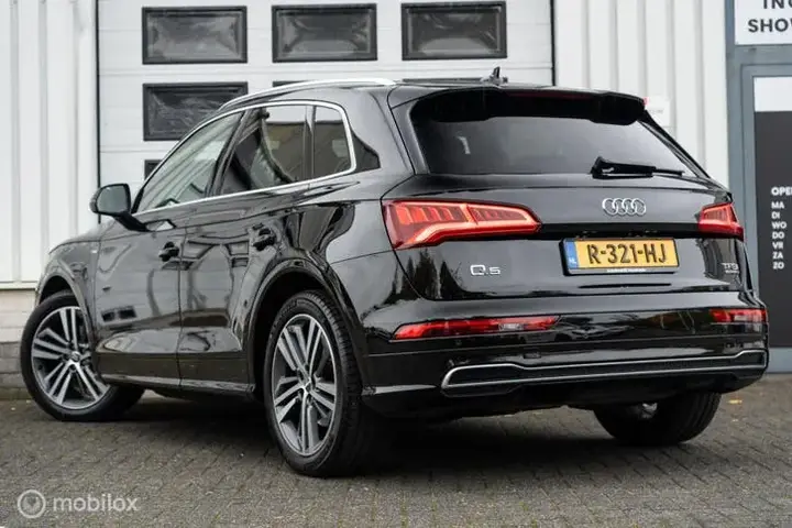 Audi Q5 2017 photo 2