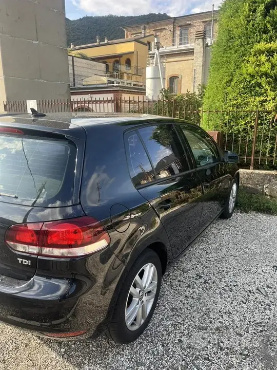Volkswagen Golf 2010 photo 2