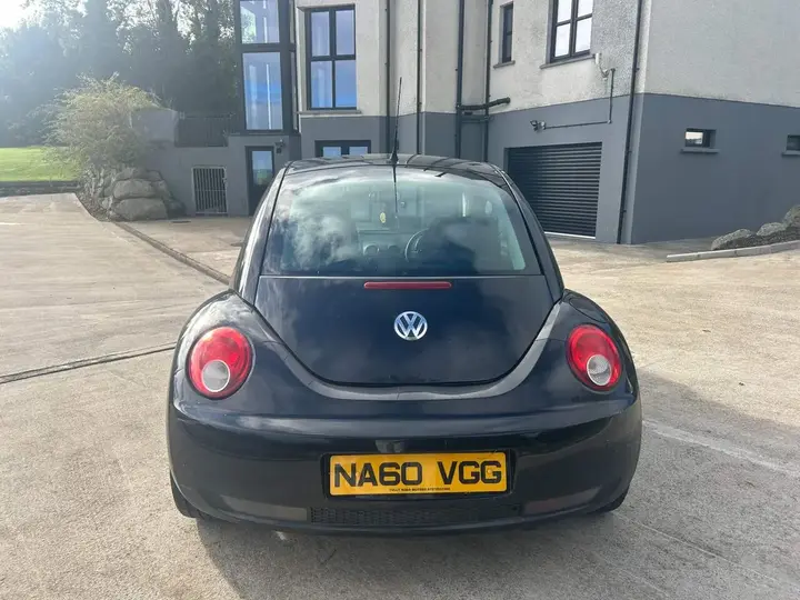 Volkswagen Beetle 2010 photo 4