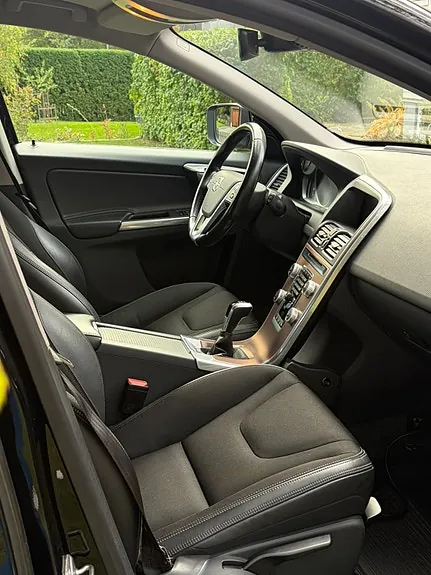 Volvo Xc60 2017 photo 5