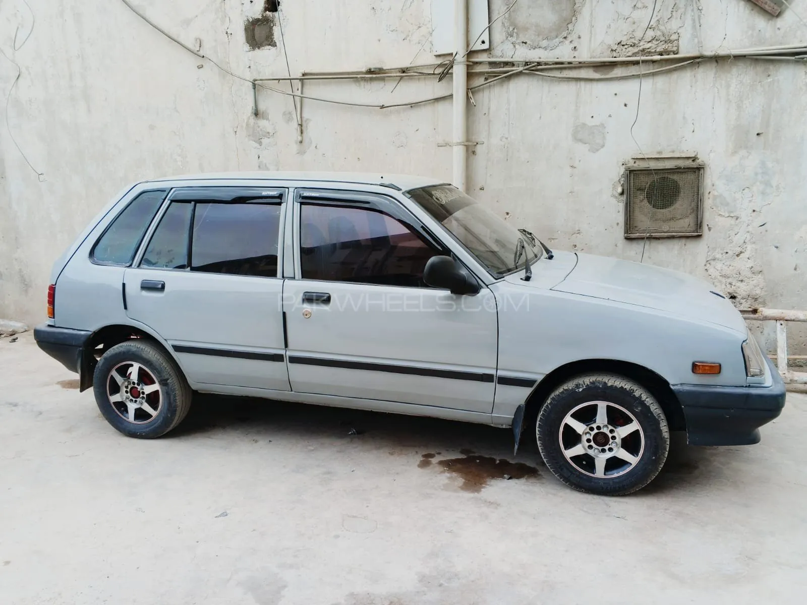 Suzuki Khyber