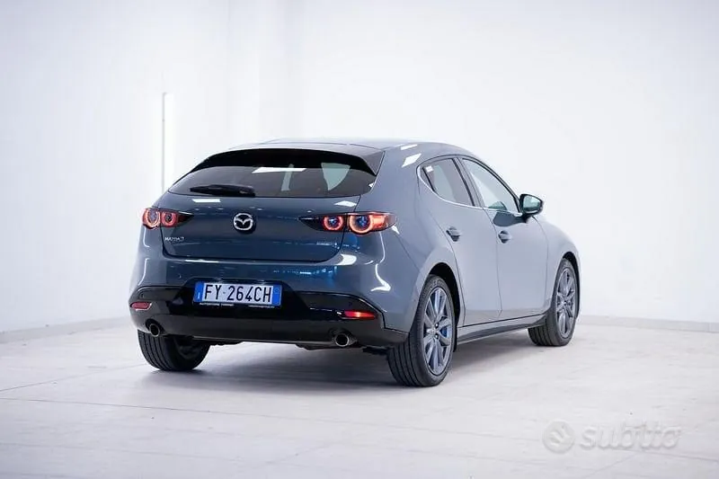 Mazda Mazda3 2019 photo 3