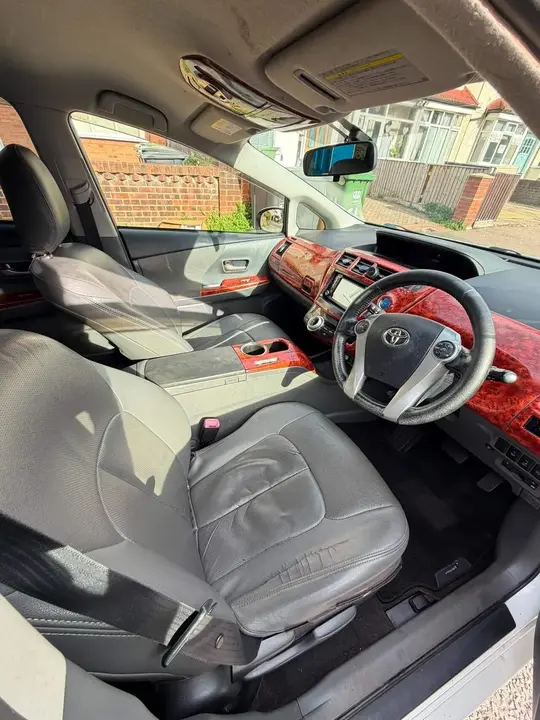Toyota Prius 2013 photo 4