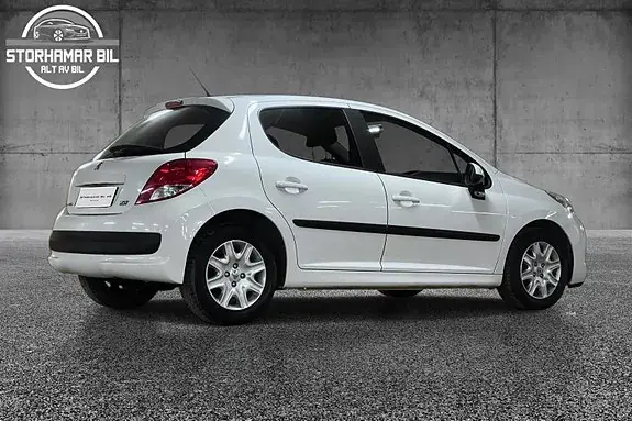 Peugeot 207 2010 photo 3