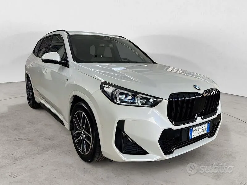 BMW X1 2023 photo 3