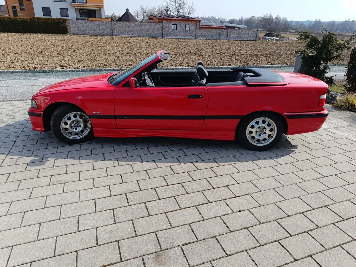 BMW 3Er-Reihe 318I Cabrio 1998 photo 2