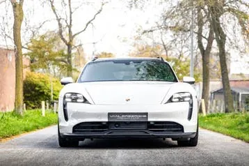 Porsche Taycan 2024 photo 2