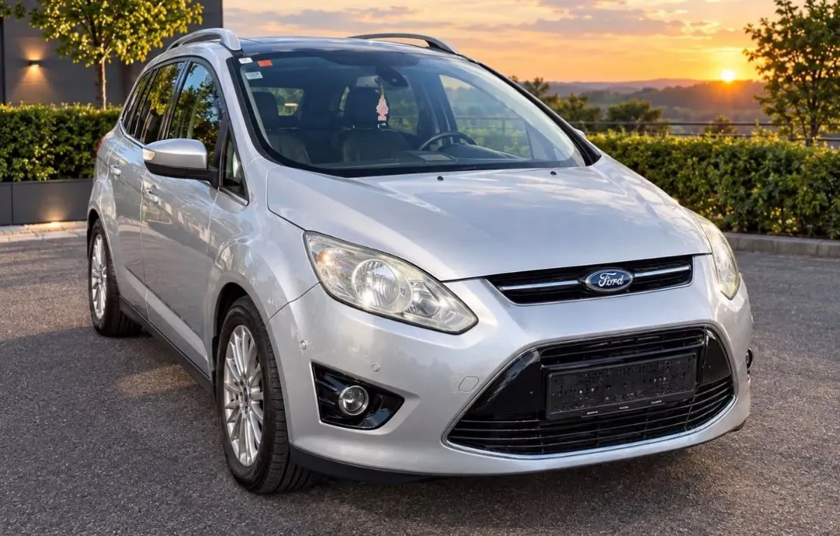 Ford C-Max 2011 photo 2