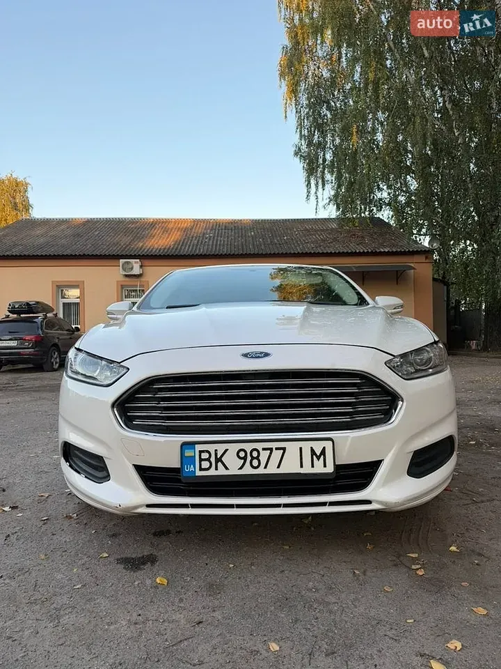 Ford Fusion 2013 photo 2