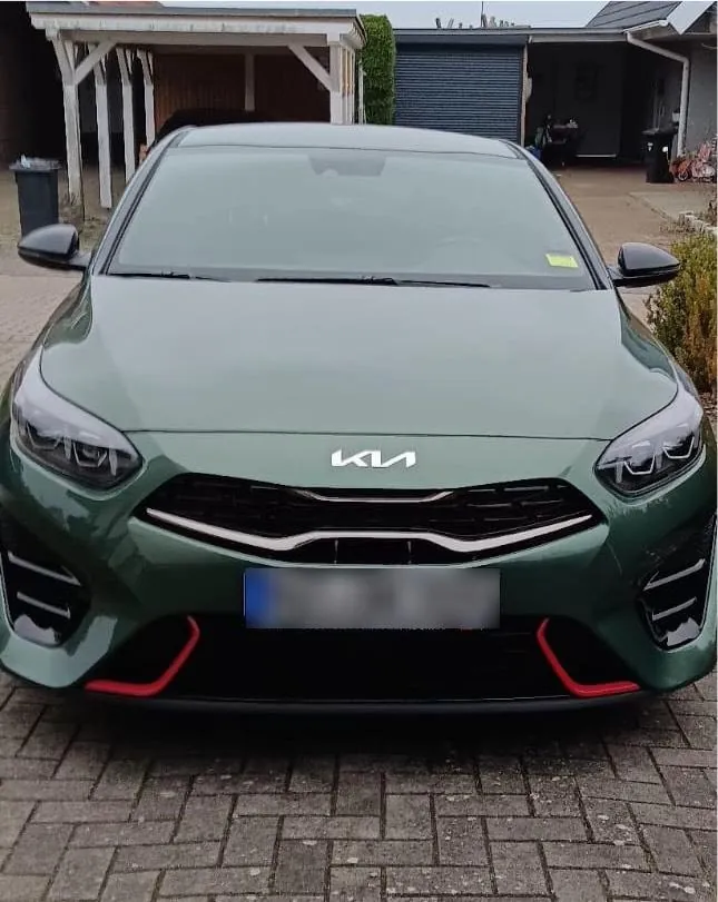 Kia Proceed