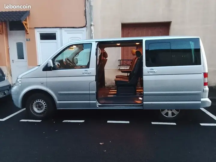 Volkswagen Multivan 2004 photo 2