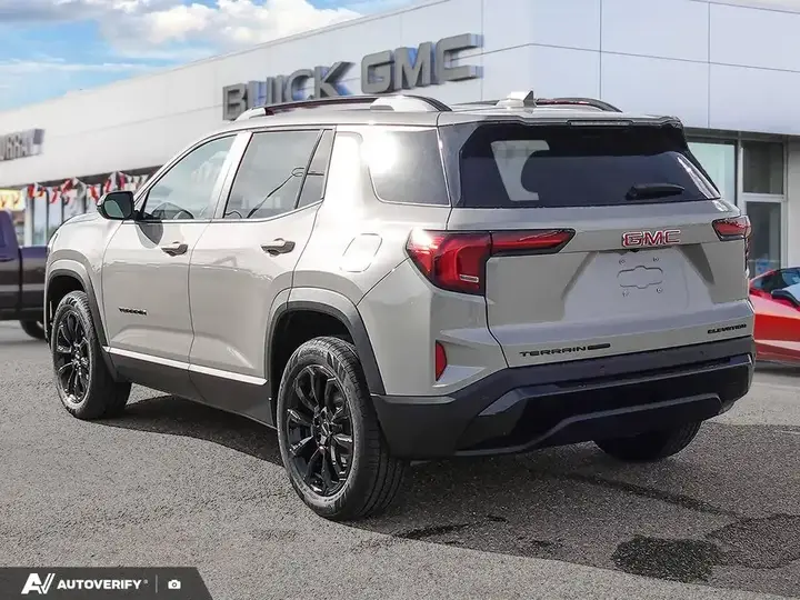 GMC Terrain 2027 photo 5