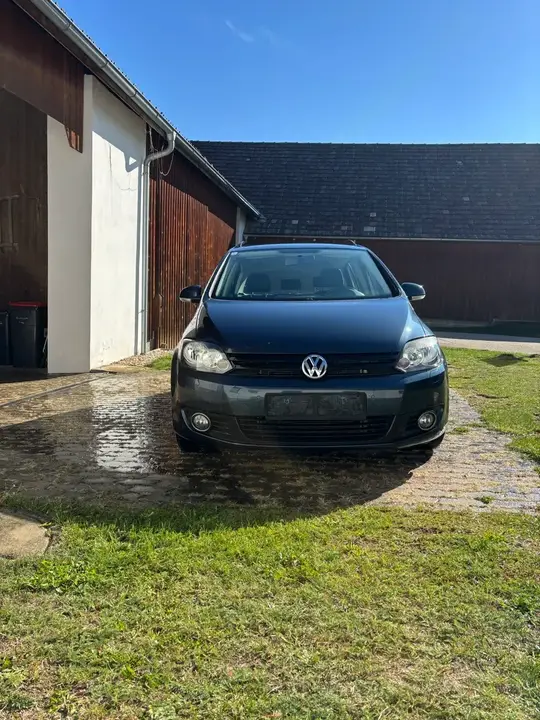 Volkswagen Golf Plus 2012 photo 2