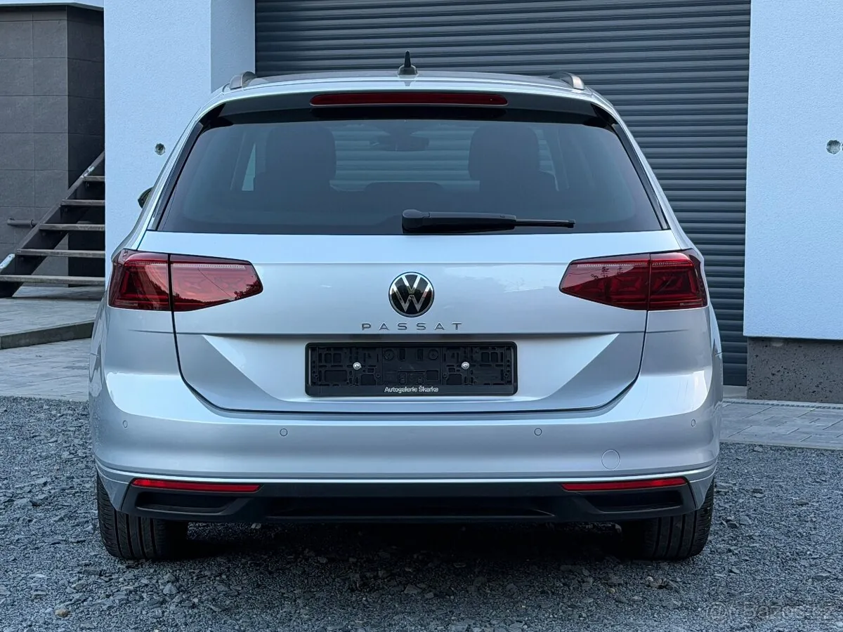 Volkswagen Passat 2023 photo 5