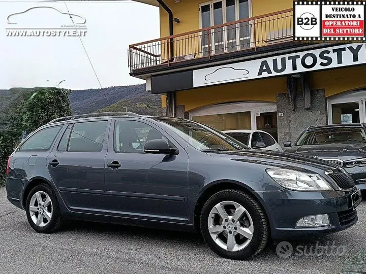 Skoda Octavia 2011 photo 4