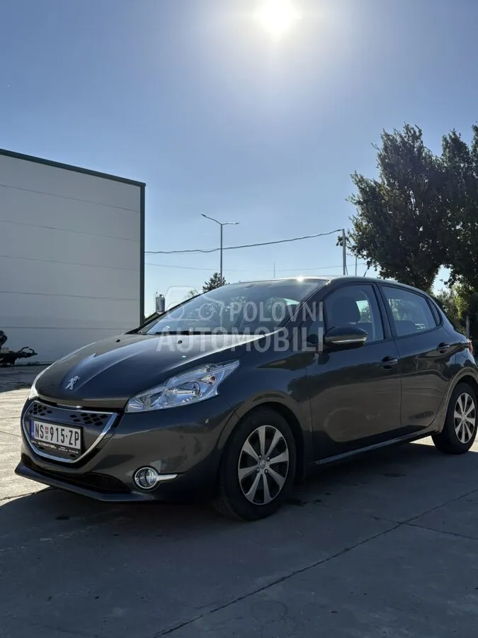 Peugeot 208