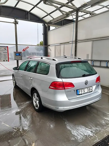 Volkswagen Passat 2011 photo 5