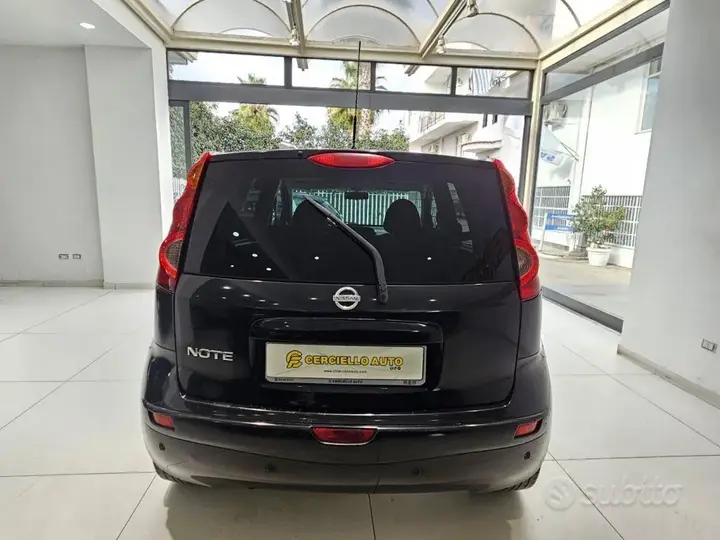 Nissan Note 2009 photo 4