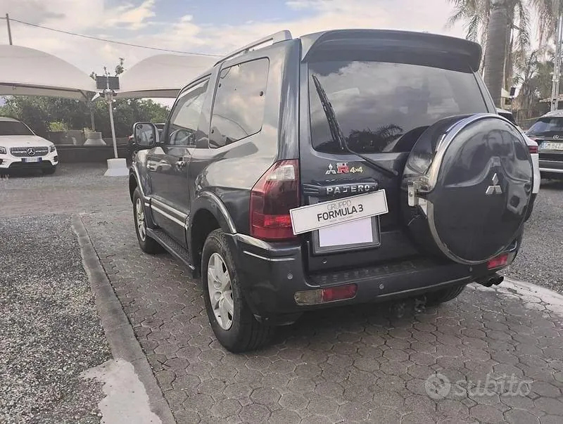 Mitsubishi Pajero 2005 photo 4